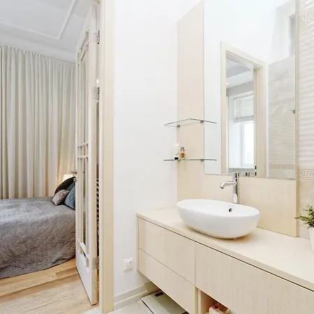 Center Gertrude Street Cozy Apartament *